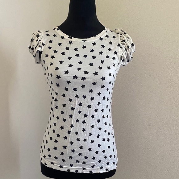Black Star Patterned White Short Sleeve Top - Picture 1 of 6